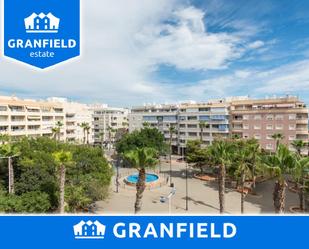 Exterior view of Flat for sale in Torrevieja  with Air Conditioner, Private garden and Terrace