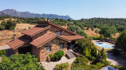 Photo 3 of Houses for sale in Calle del Tomillar, Cabanillas de la Sierra, Madrid