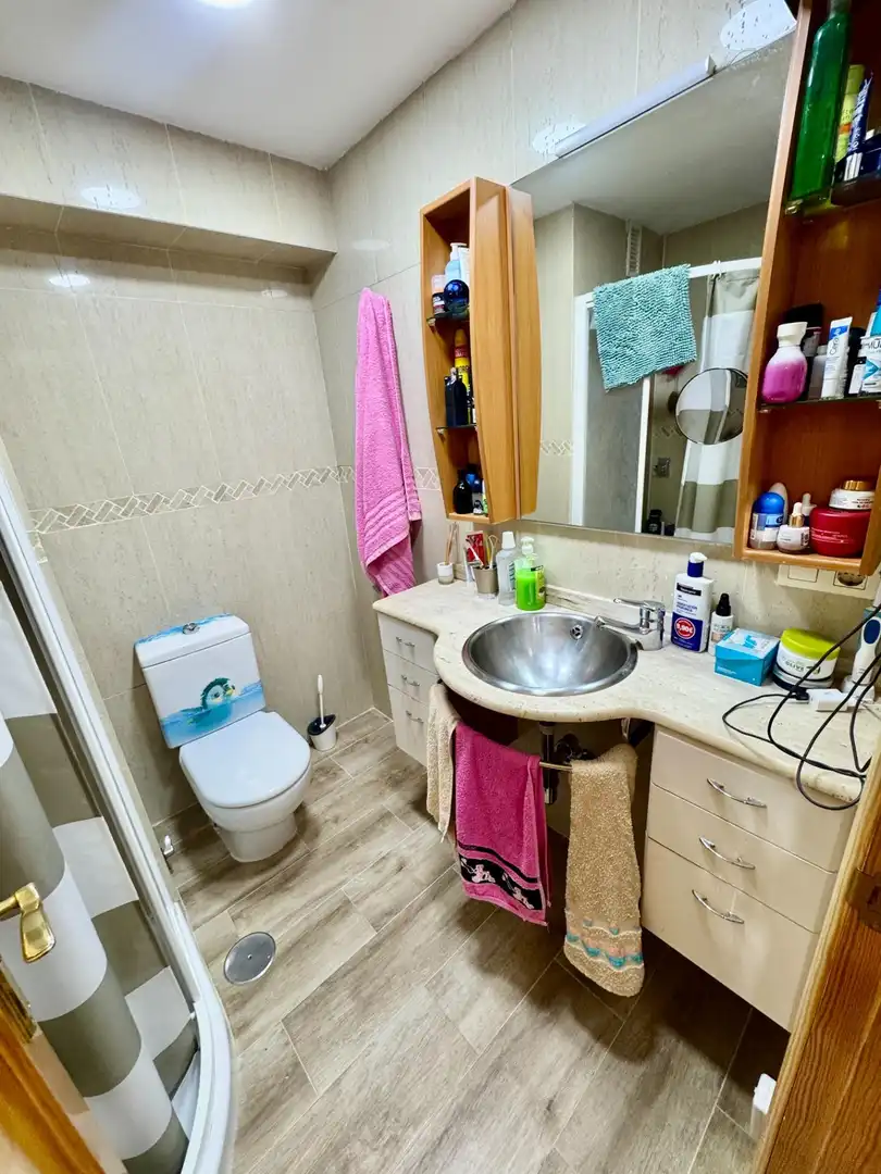 Badezimmer von Wohnungen zur Miete in Benalmádena mit Privatgarten, Möbliert und Gemeinschaftspool