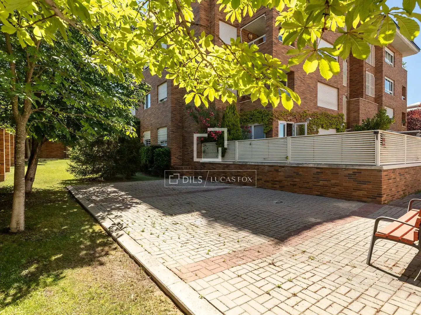 Parking of Flat for sale in Majadahonda  with Air Conditioner, Terrace and Swimming Pool