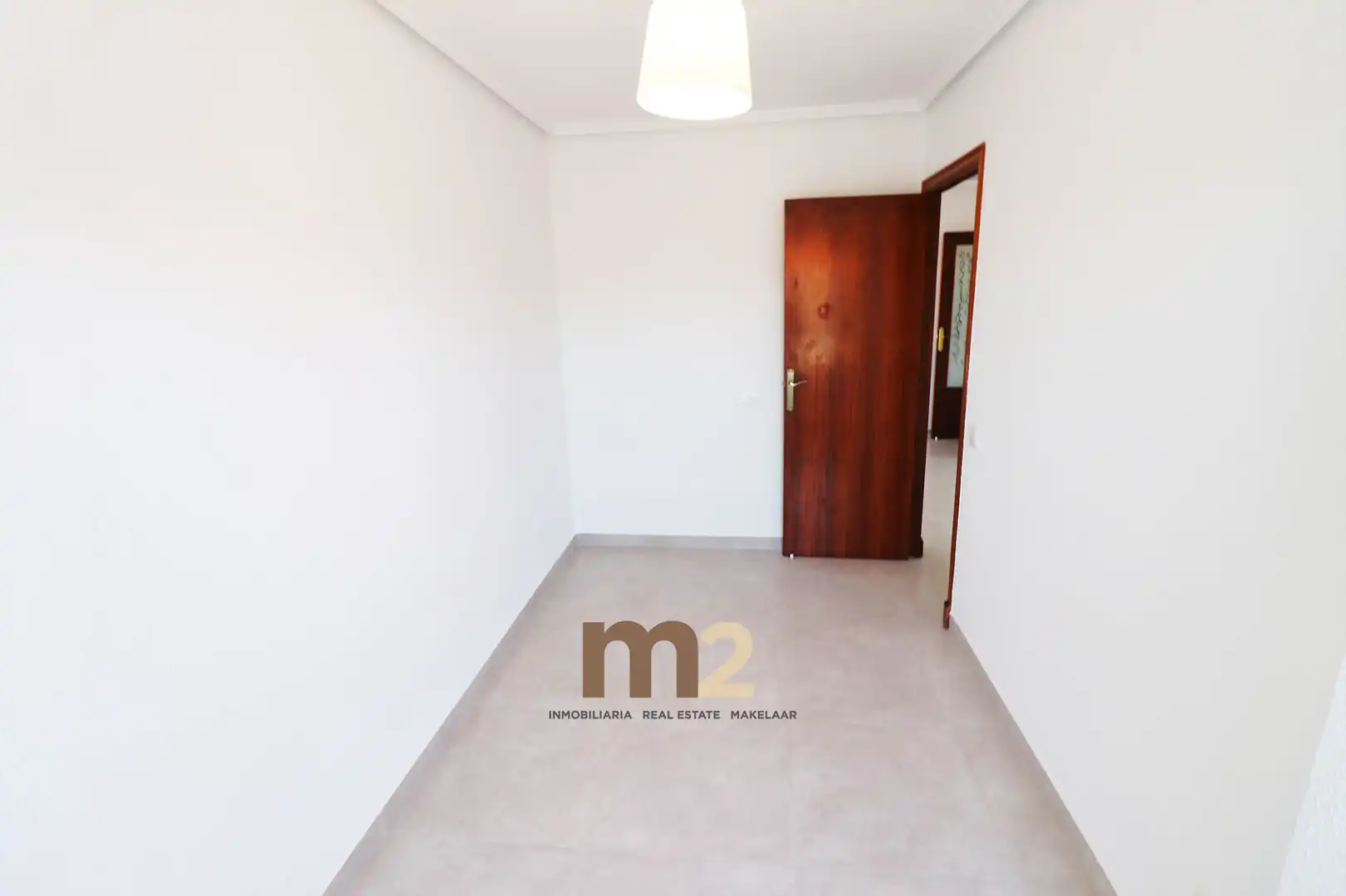 Dormitori de Apartament de lloguer en Guardamar del Segura amb Terrassa, Forn i Rentadora