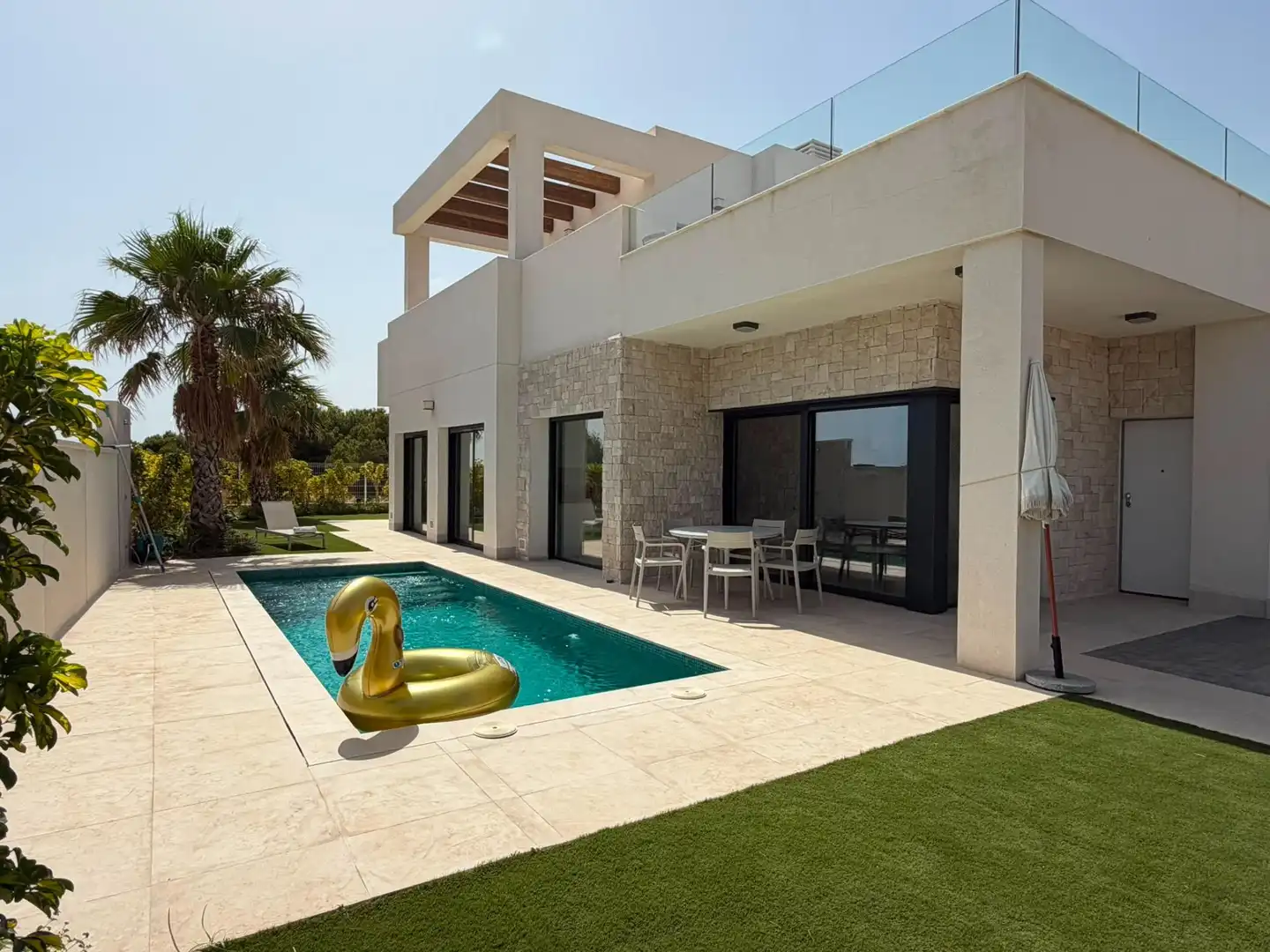 Piscina de Casa o xalet de lloguer en Finestrat amb Aire condicionat, Jardí privat i Terrassa