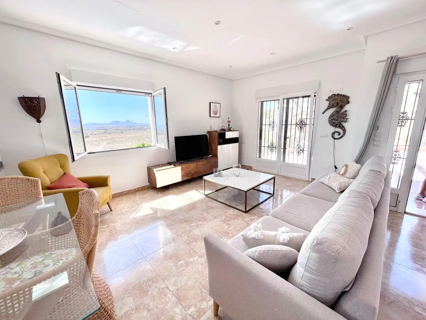 Sala de estar de Casa o chalet de alquiler en Cartagena con Aire acondicionado, Terraza y Amueblado