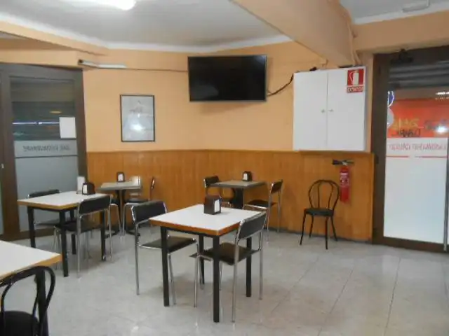 Local en traspaso en L'Hospitalet de Llobregat con Aire acondicionado, Terraza y Amueblado