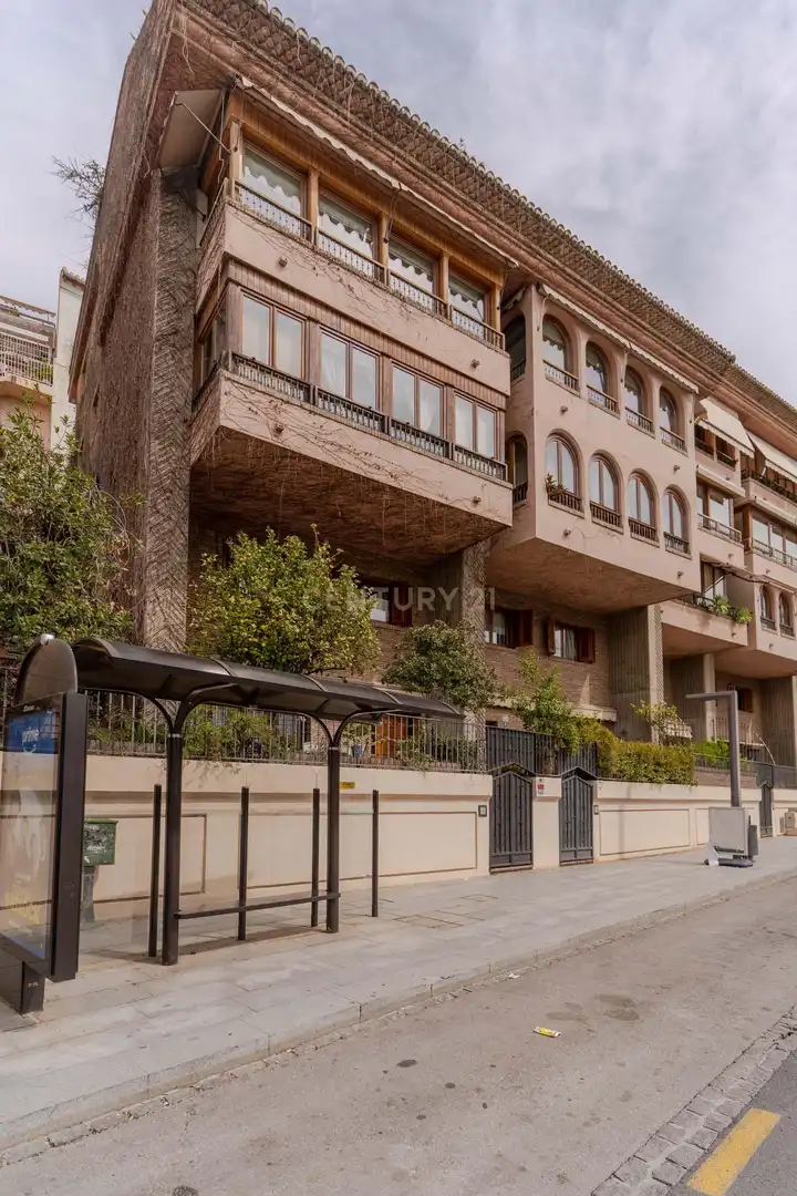 Vista exterior de Dúplex en venta en Granada con Aire acondicionado, Jardín privado y Trastero