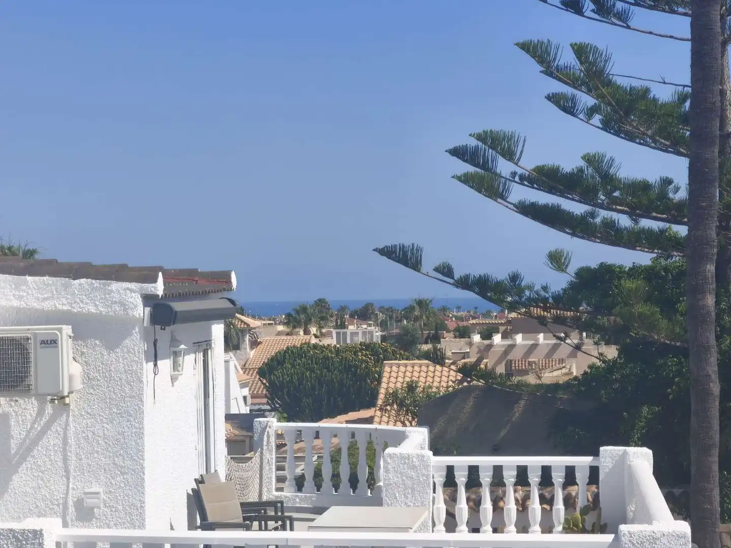 Vista exterior de Casa o chalet en venta en Orihuela con Aire acondicionado, Trastero y Piscina