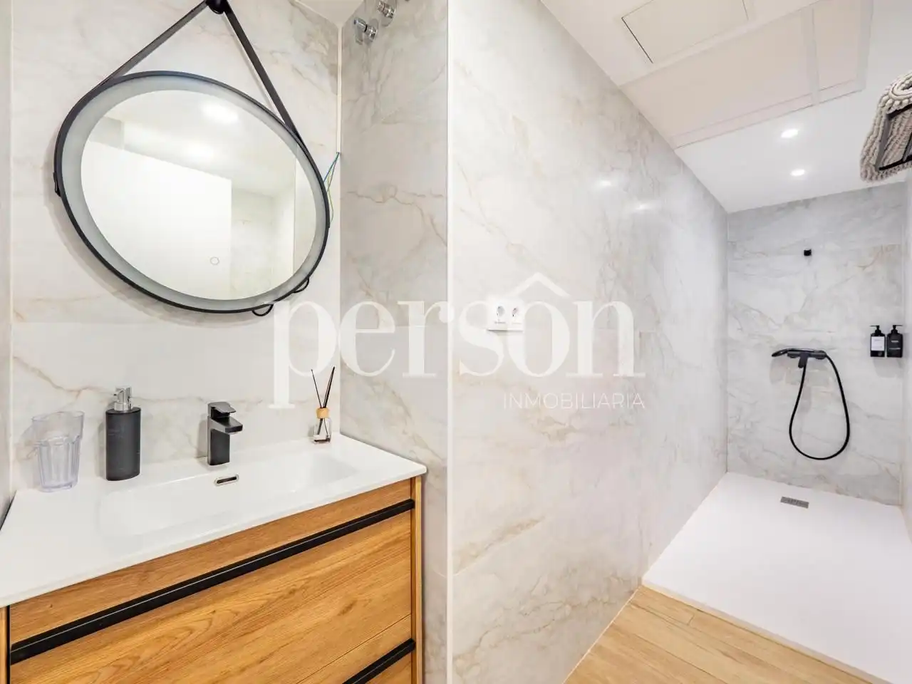 Baño de Estudio en venta en Valencia con Aire acondicionado y Amueblado