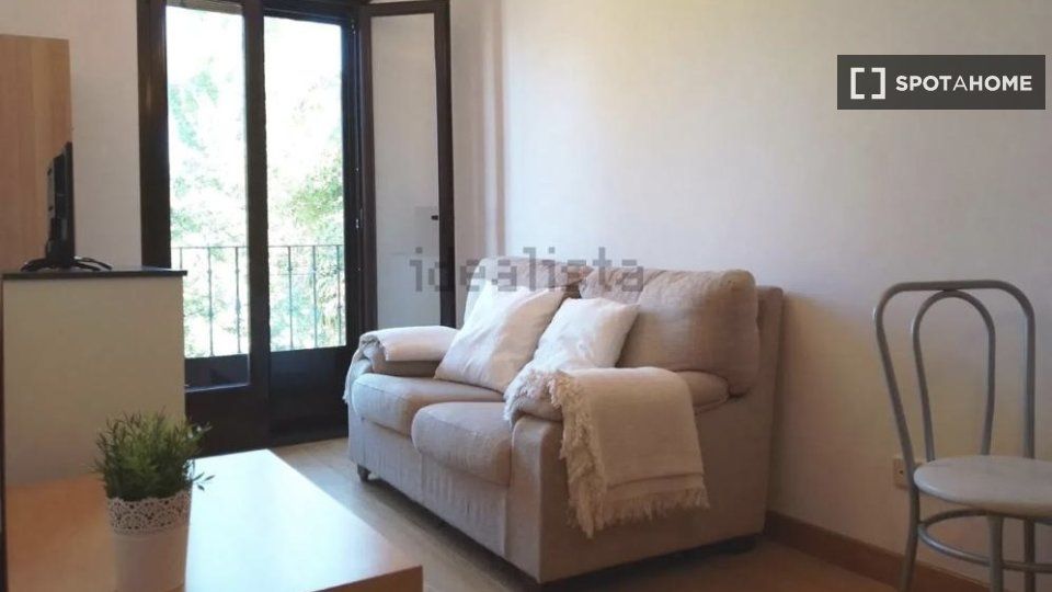 Living room of Flat to rent in Real Sitio de San Ildefonso  with Air Conditioner, Heating and Furnished