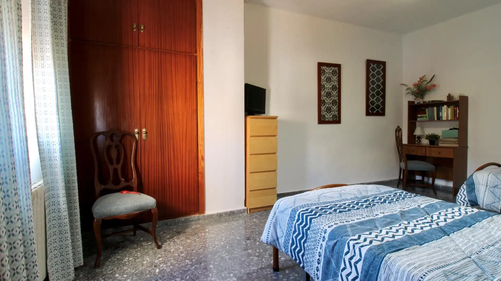 Casa aparellada amb terrassa en venda a Calle de la Gloria, imagen 57