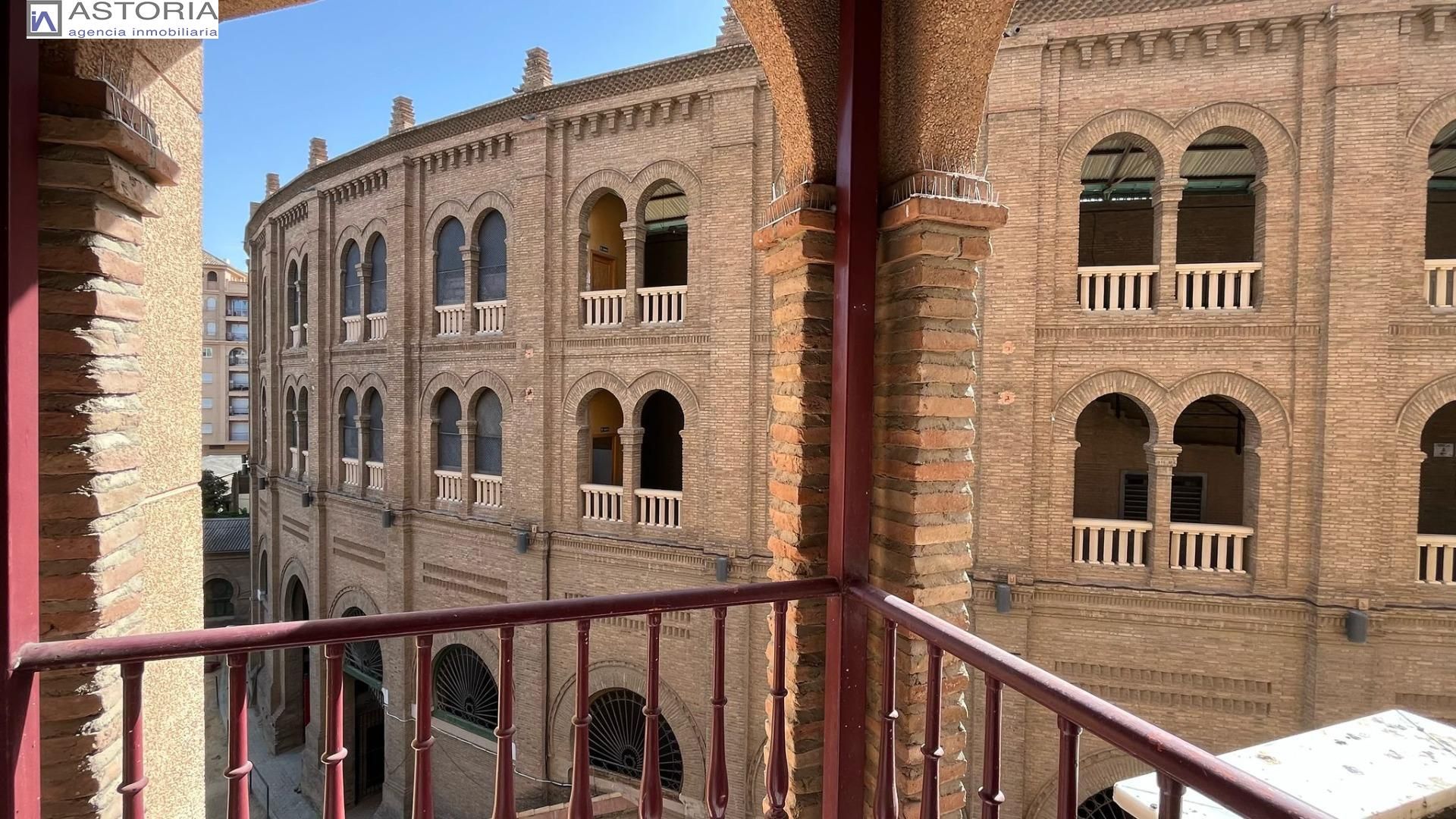 Vista exterior de Apartament de lloguer en  Granada Capital amb Aire condicionat, Calefacció i Balcó