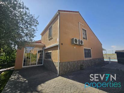 Exterior view of House or chalet for sale in Las Ventas de Retamosa  with Air Conditioner, Terrace and Swimming Pool