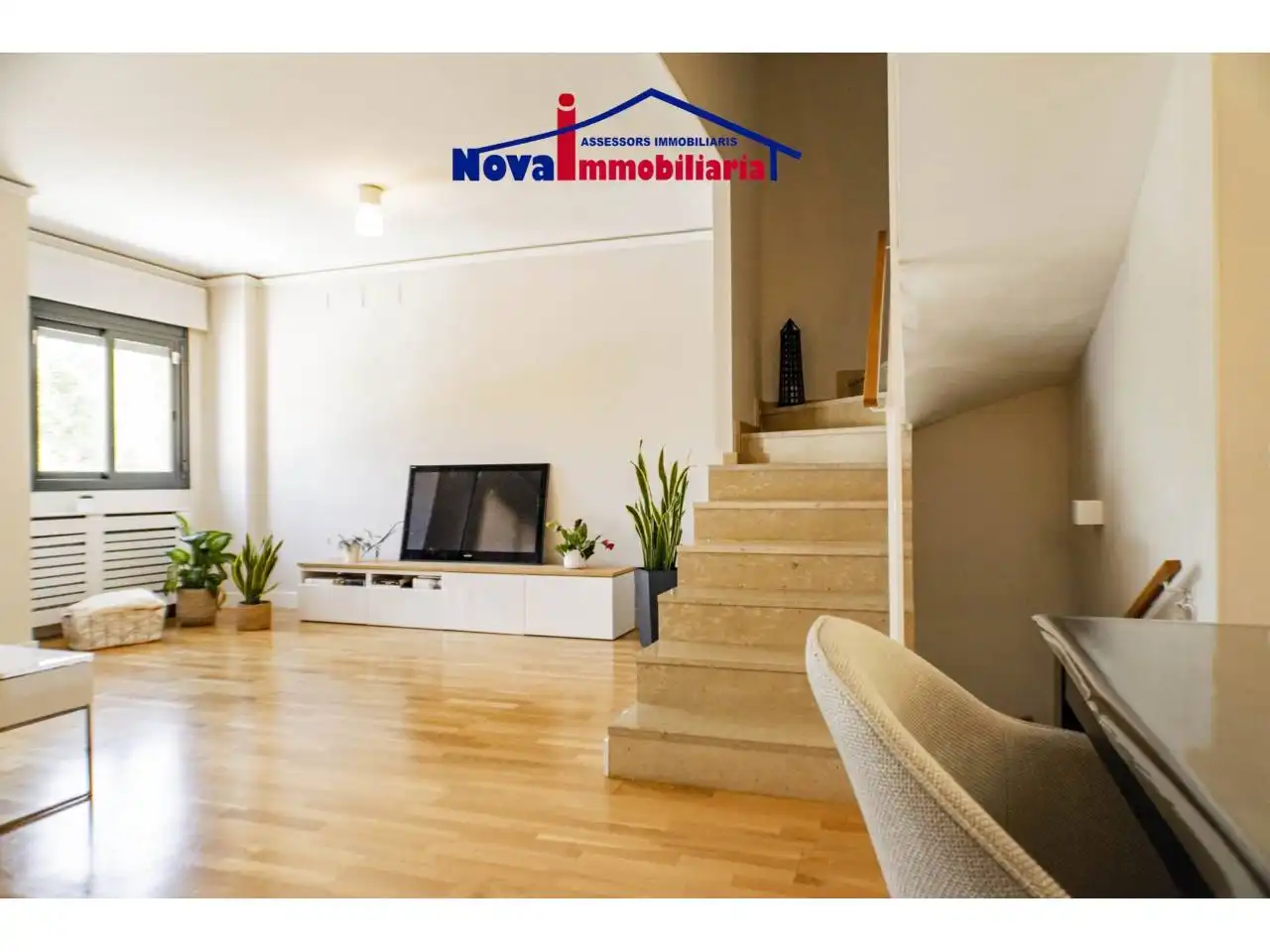 Wohnzimmer von Haus oder Chalet zum Verkauf in Sant Esteve Sesrovires mit Klimaanlage, Heizung und Privatgarten