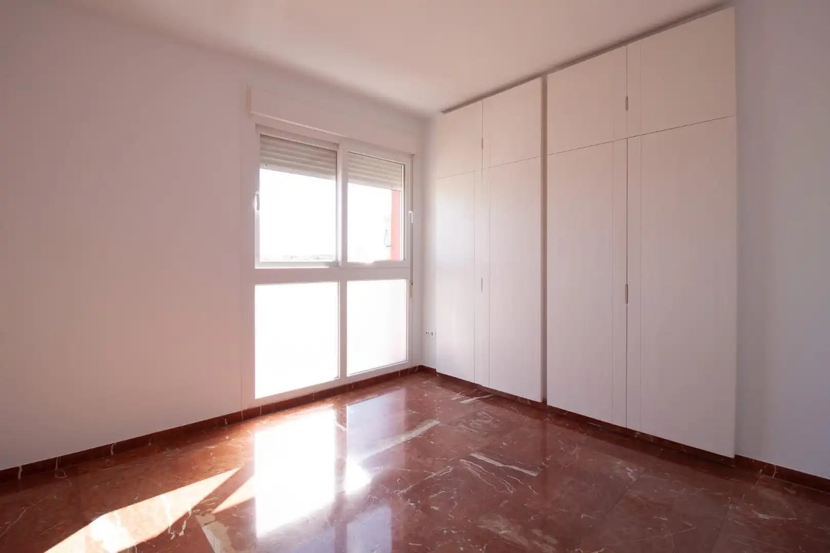 Bedroom of Flat for rent in Sevilla  with Air Conditioner and Heating
