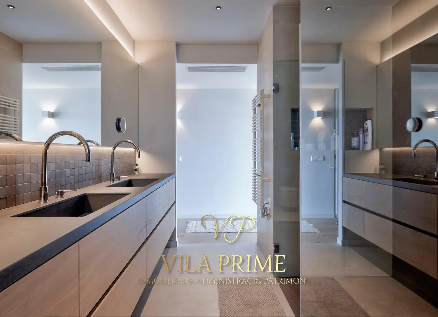 Bathroom of Houses for sale in Cabrils  with Air Conditioner, Heating and Private garden