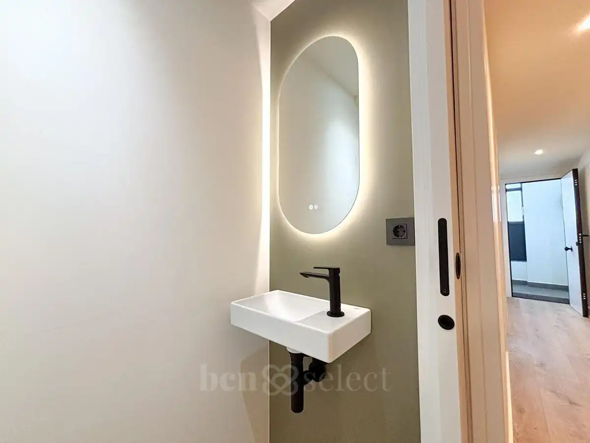 Bathroom of Duplexes for sale in Barcelona  with Air Conditioner, Heating and Private garden