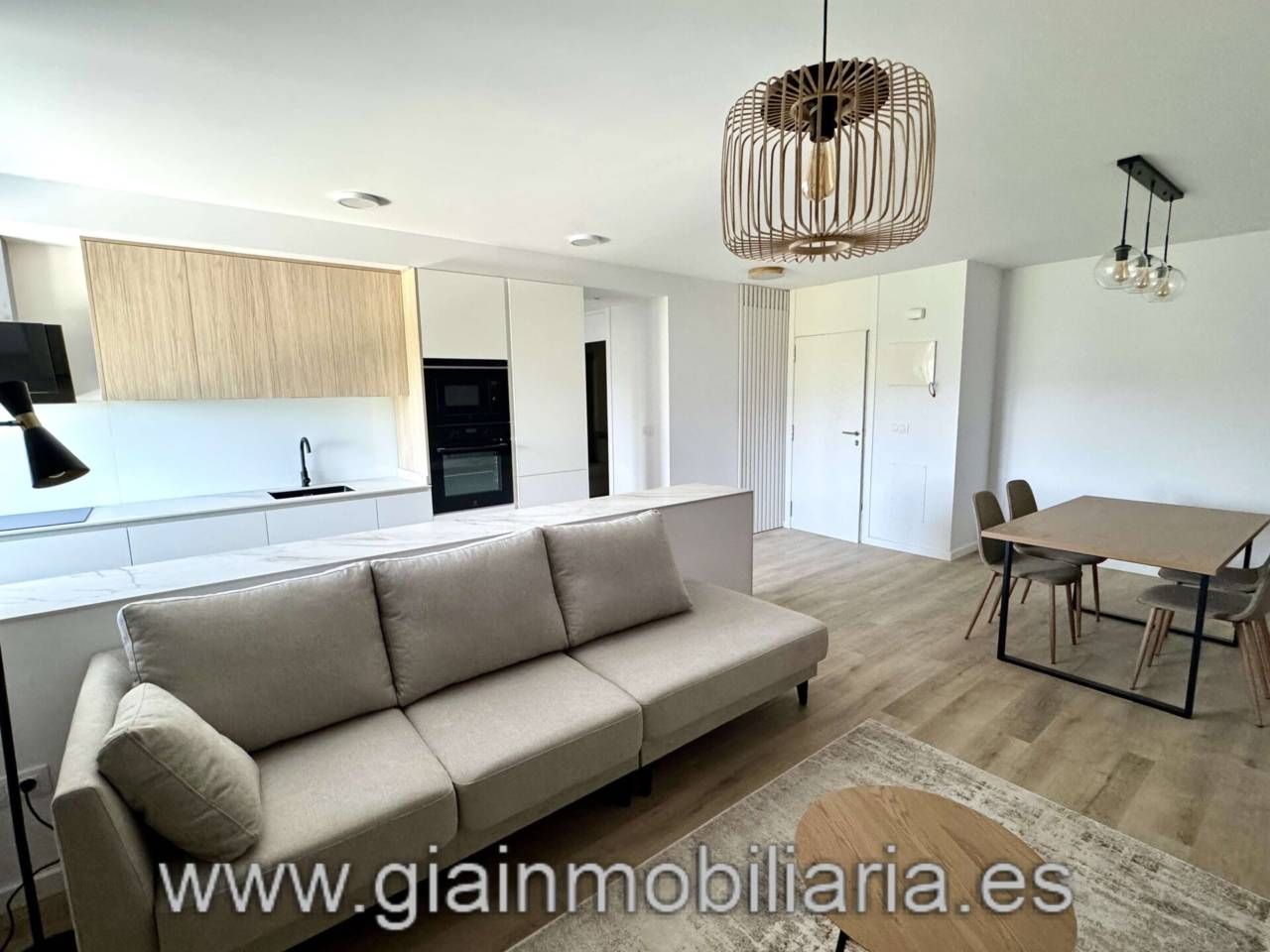 Sala d'estar de Pis en venda en Tomiño amb Calefacció, Terrassa i Traster