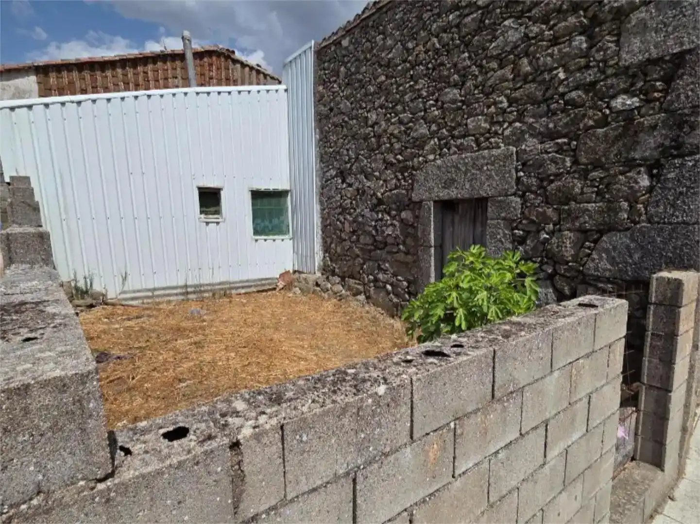 Finca rústica en venta en Sanchotello con Jardín privado y Amueblado