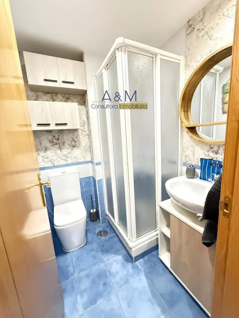 Baño de Ático en venta en Valladolid con Calefacción, Parquet y Terraza