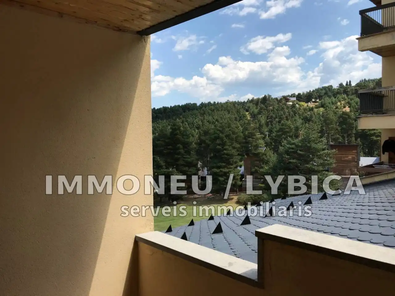 Terraza de Apartamento en venta en Alp con Calefacción y Terraza