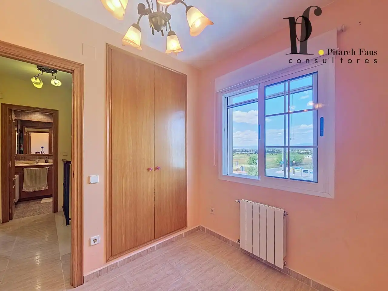 Habitación de Casa o chalet en venta en La Pobla de Vallbona con Aire acondicionado, Calefacción y Jardín privado