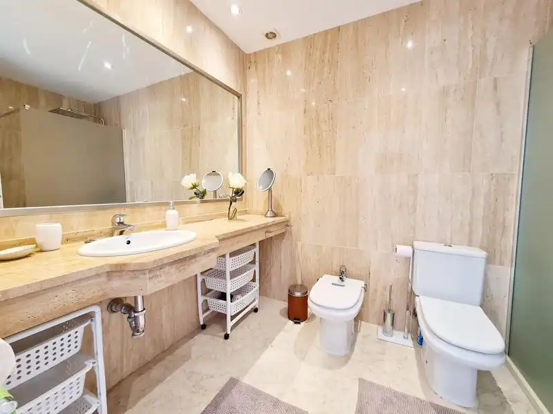 Apartamento con balcón en alquiler en Elviria - Cabopino, imagen 12