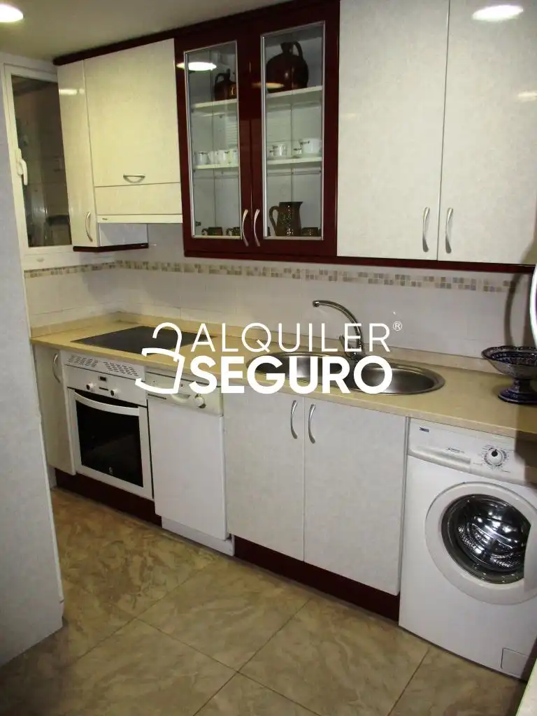 Cuina de Pis de lloguer en Alcalá de Henares amb Aire condicionat, Calefacció i Terrassa