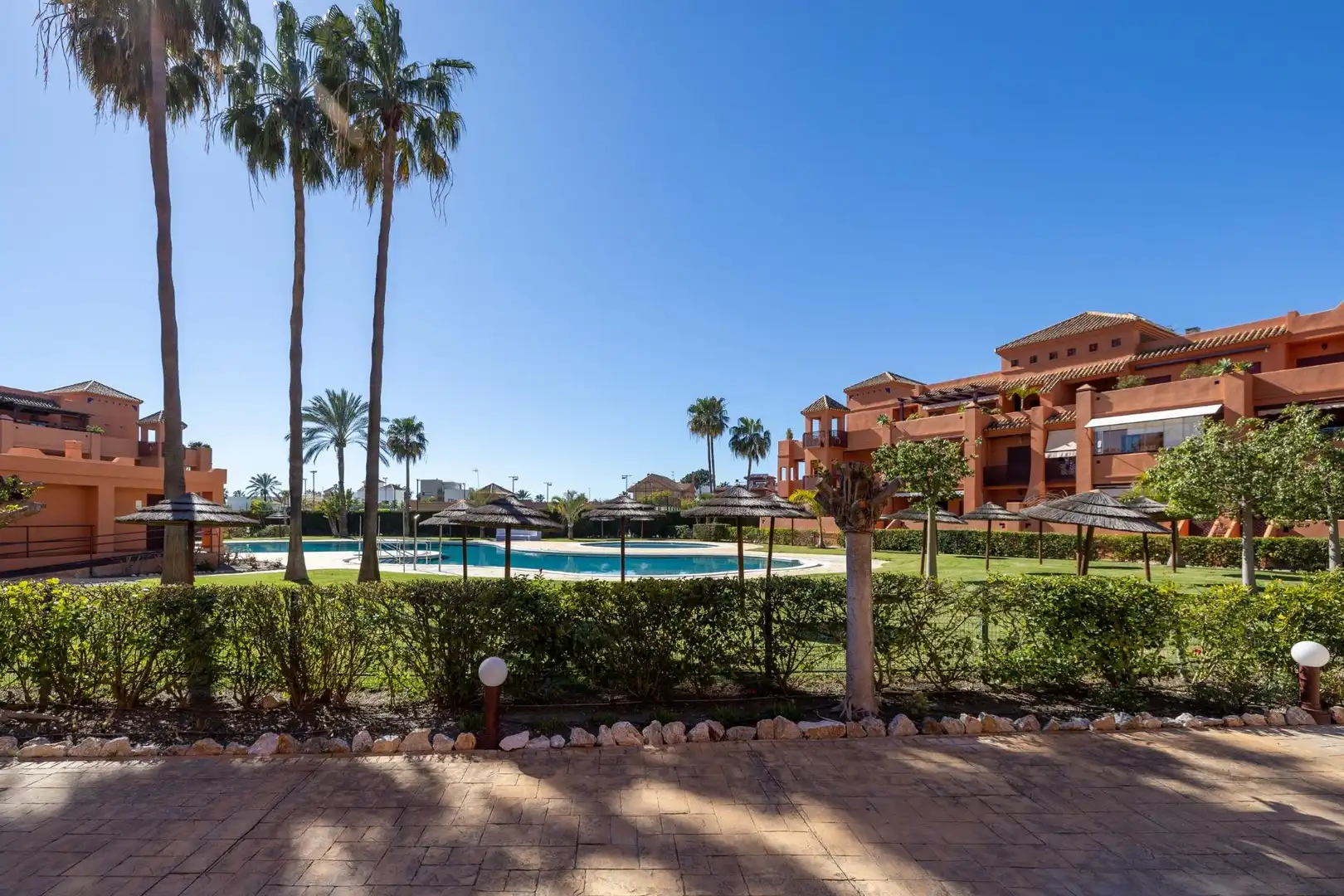 Garten von Dachboden zum Verkauf in Motril mit Klimaanlage, Terrasse und Abstellraum