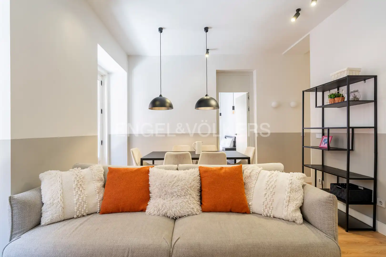 Living room of Flat for rent in Madrid  with Air Conditioner, Heating and Furnished