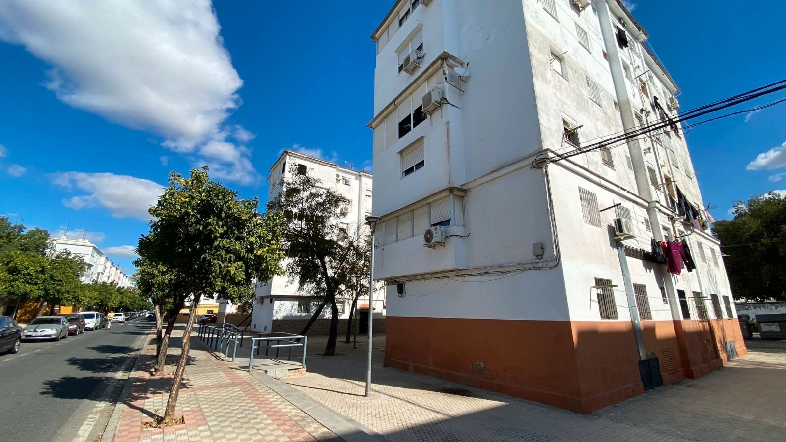 Exterior view of Flat for sale in  Sevilla Capital  with Air Conditioner