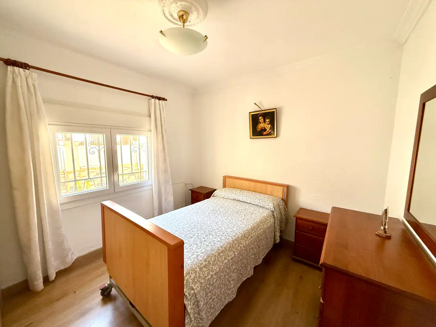 Dormitori de Casa o xalet en venda en Mairena del Aljarafe