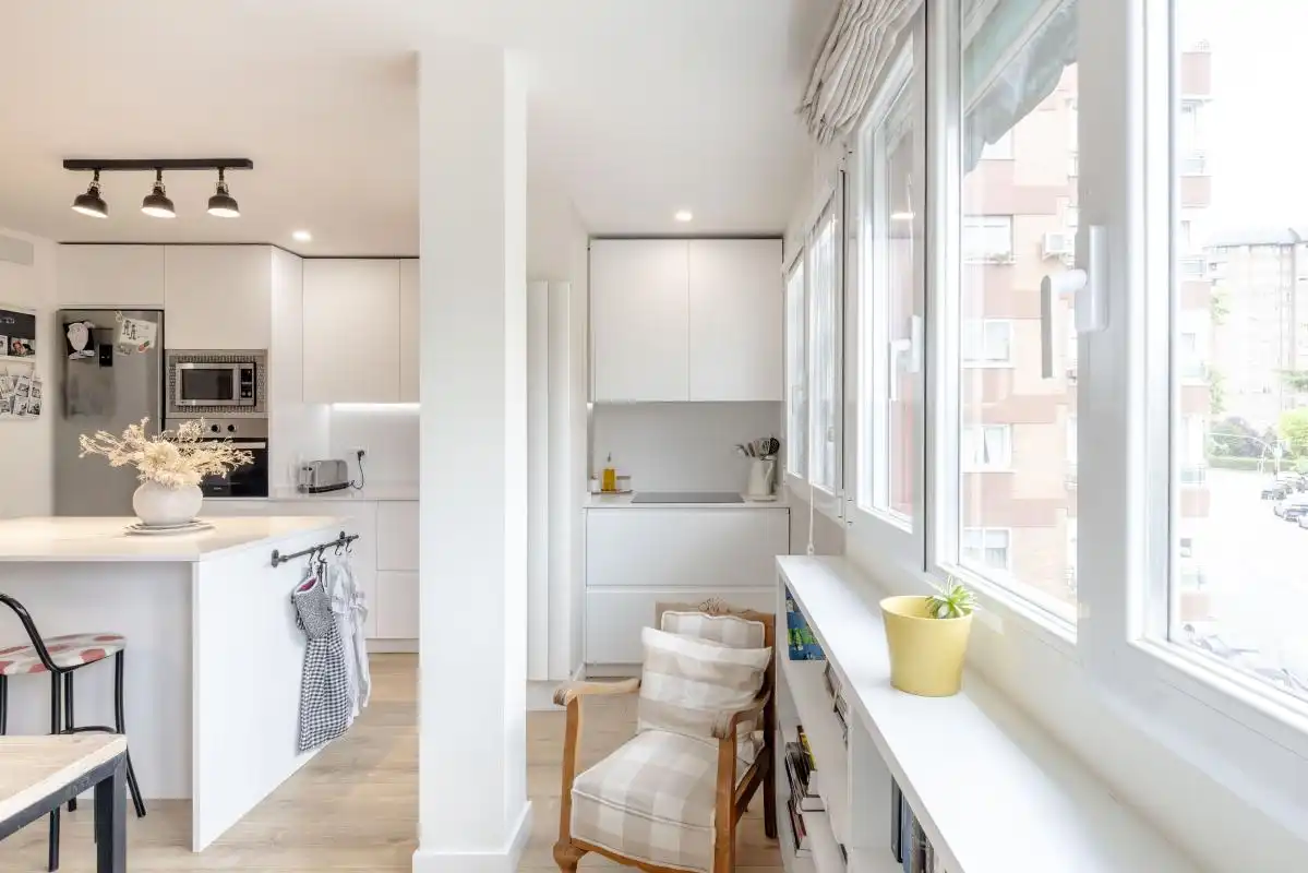 Küche von Wohnung zum Verkauf in Madrid mit Klimaanlage, Heizung und Privatgarten