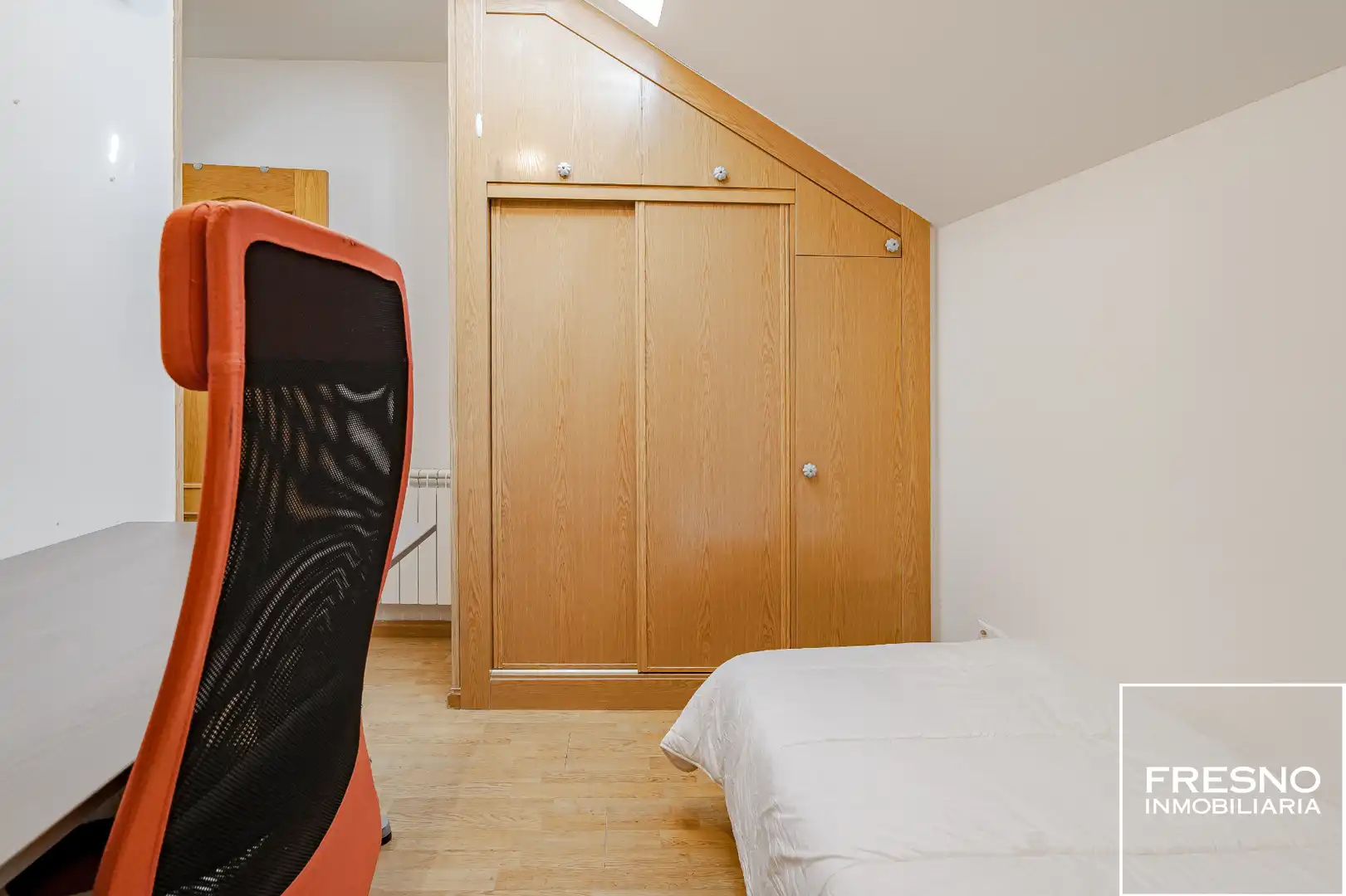 Schlafzimmer von Maisonette zum Verkauf in Cobeña mit Klimaanlage, Heizung und Parkett