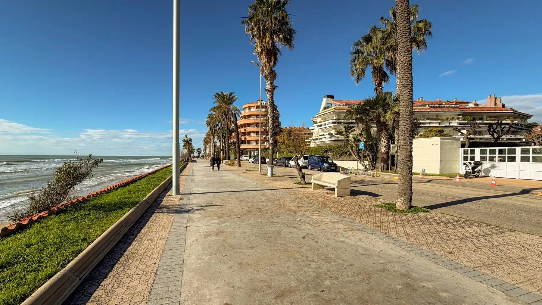 Vista exterior de Pis en venda en Sitges amb Aire condicionat, Calefacció i Jardí privat