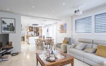 Living room of Single-family semi-detached for sale in Sant Quirze del Vallès  with Air Conditioner, Heating and Storage room