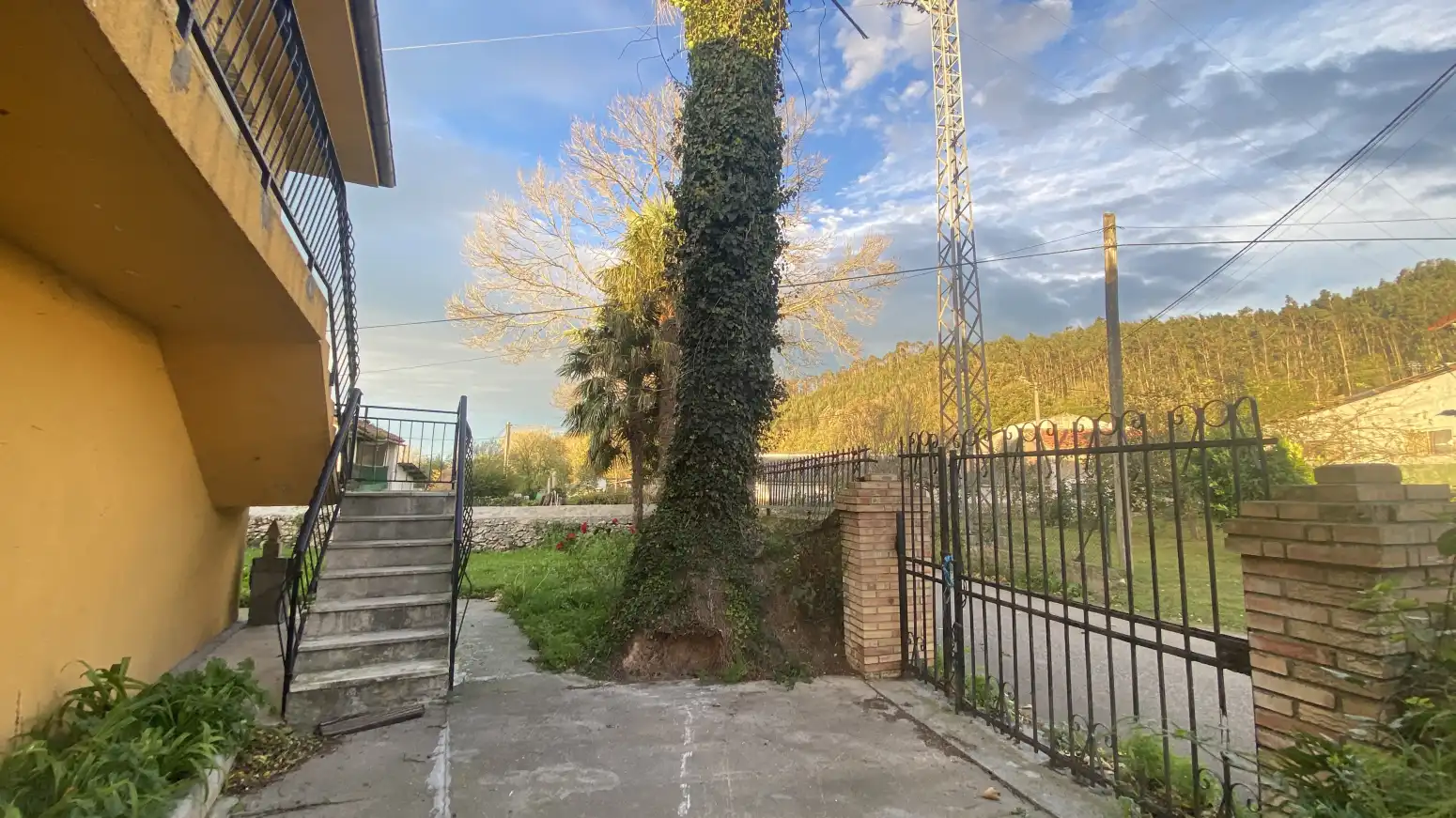 Vista exterior de Casa o chalet en venta en Hazas de Cesto con Jardín privado, Trastero y Amueblado