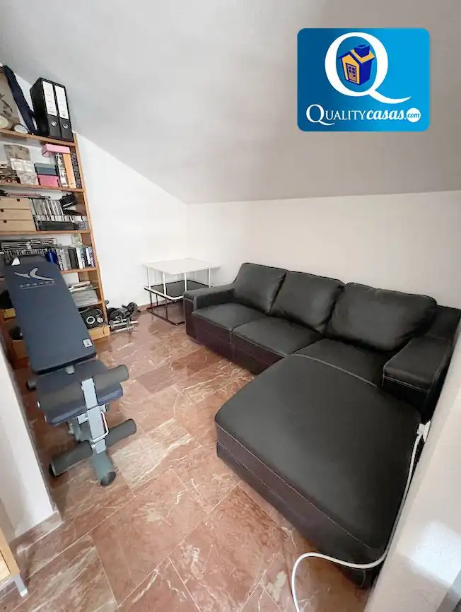 Sala d'estar de Casa o xalet en venda en Alicante / Alacant amb Aire condicionat, Calefacció i Terrassa