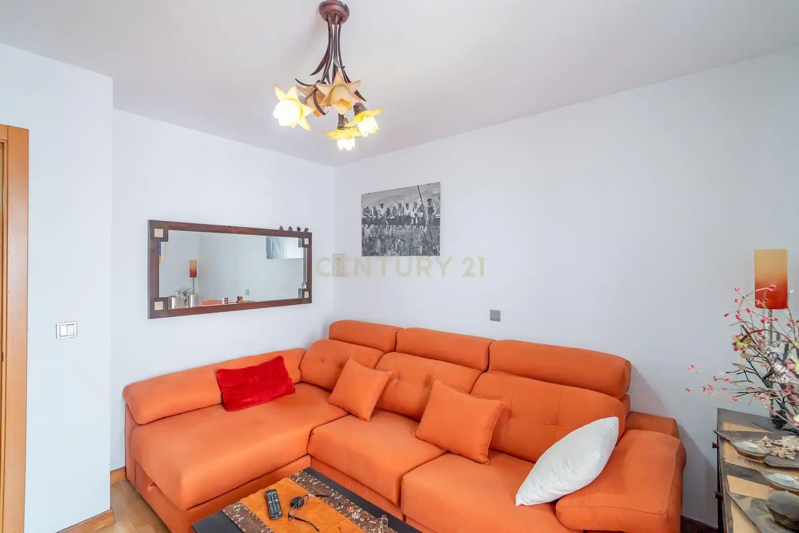 Sala de estar de Piso en venta en Fuengirola con Piscina y Piscina comunitaria