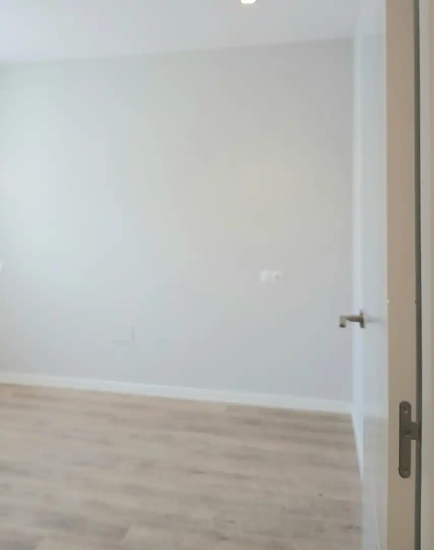 Schlafzimmer von Dachboden zur Miete in Oviedo  mit Heizung, Terrasse und Abstellraum