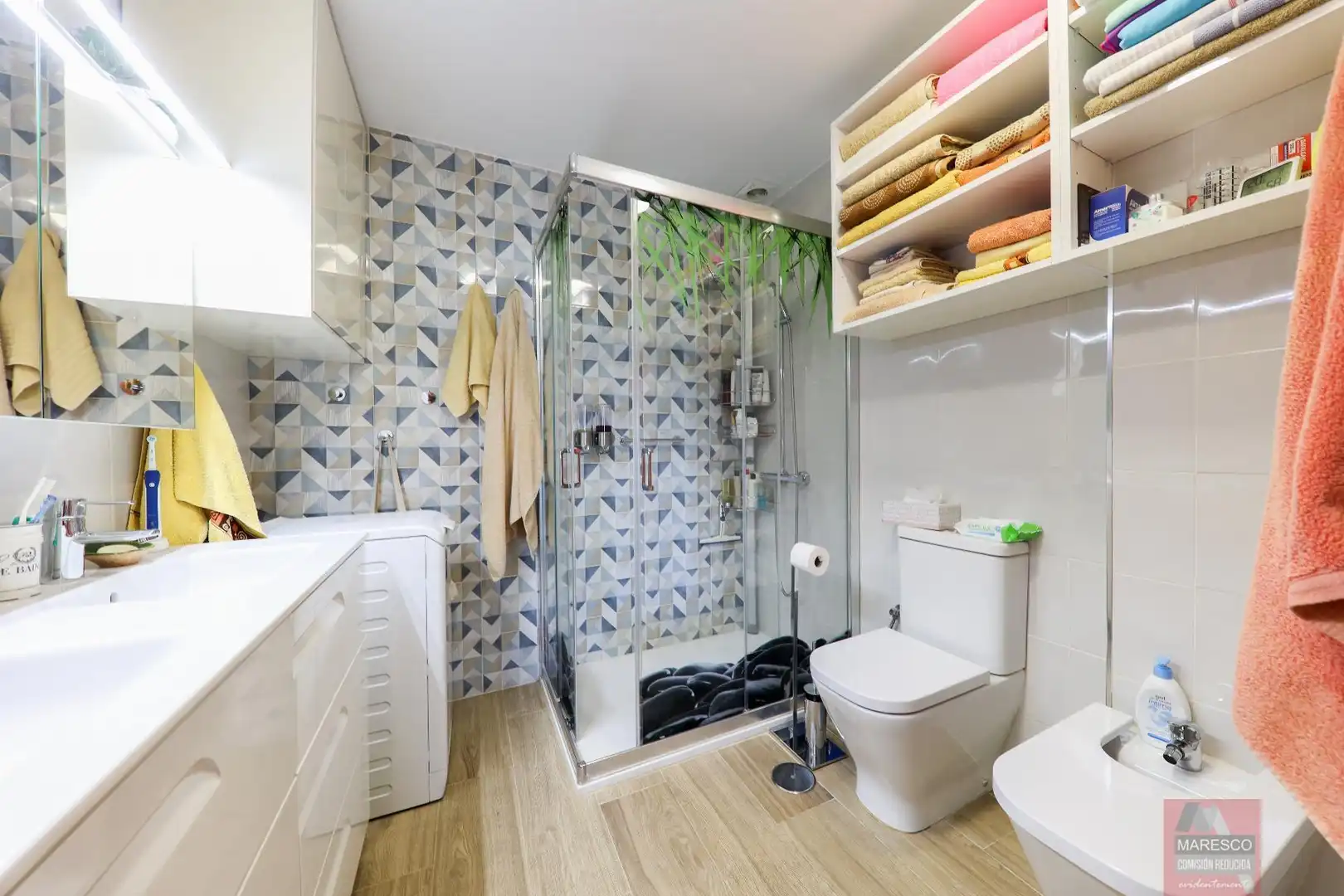 Bathroom of Apartments for sale in Málaga  with Air Conditioner, Heating and Terrace
