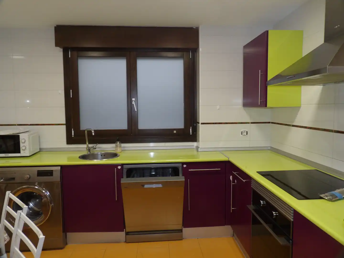 Cocina de Apartamento en venta en León Capital  con Calefacción, Parquet y Amueblado