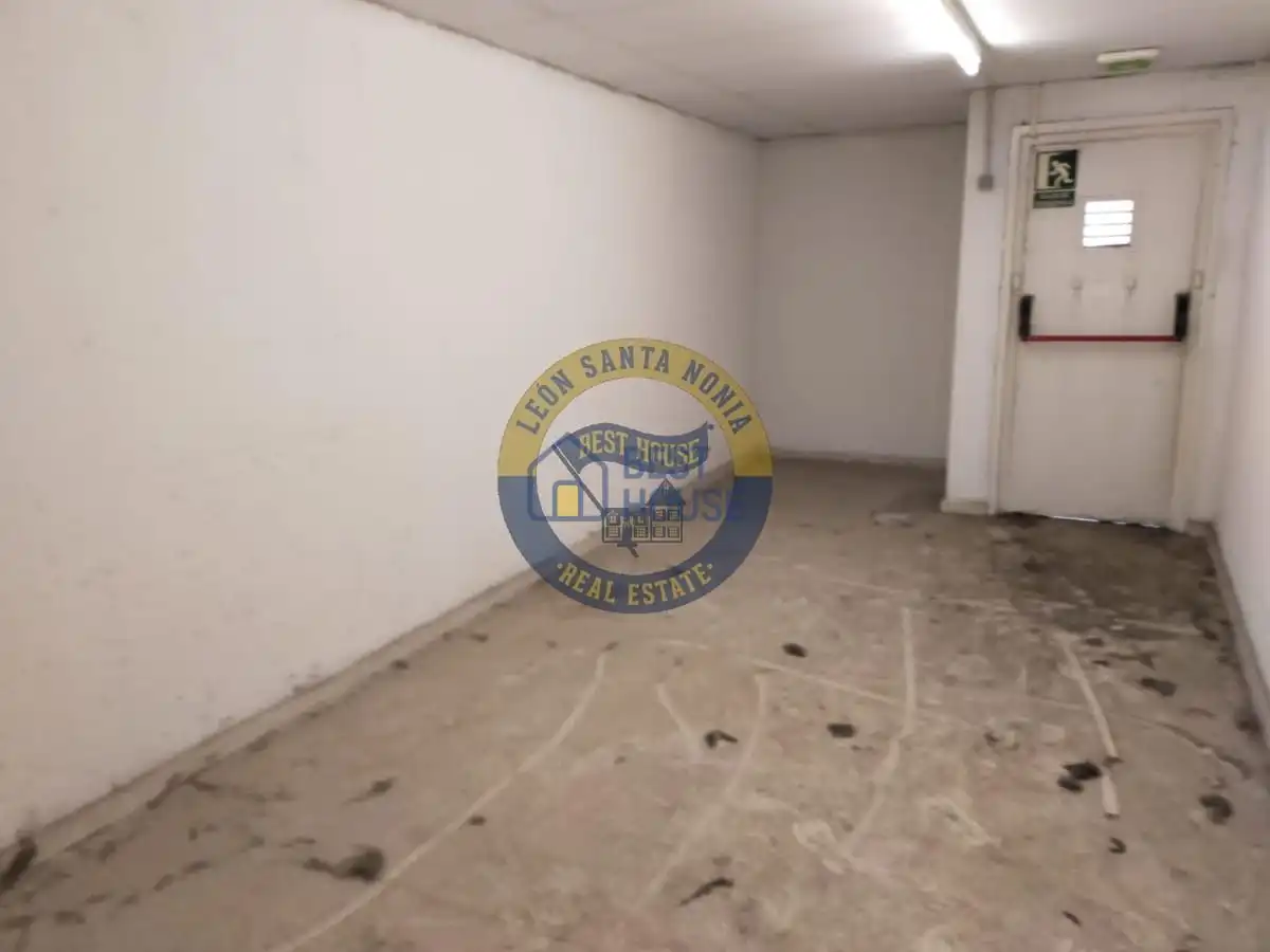 Business premises for sale in Trobajo del Camino, imagen 10