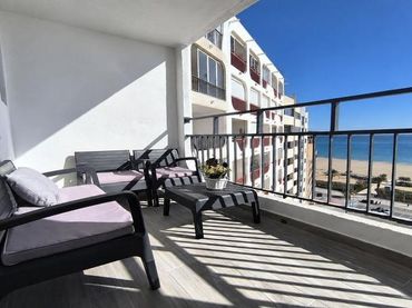 Apartamento con balcón en venta en DELTA MUGA 11
