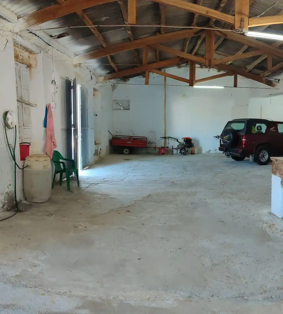 Commercial properties for sale in Tahal