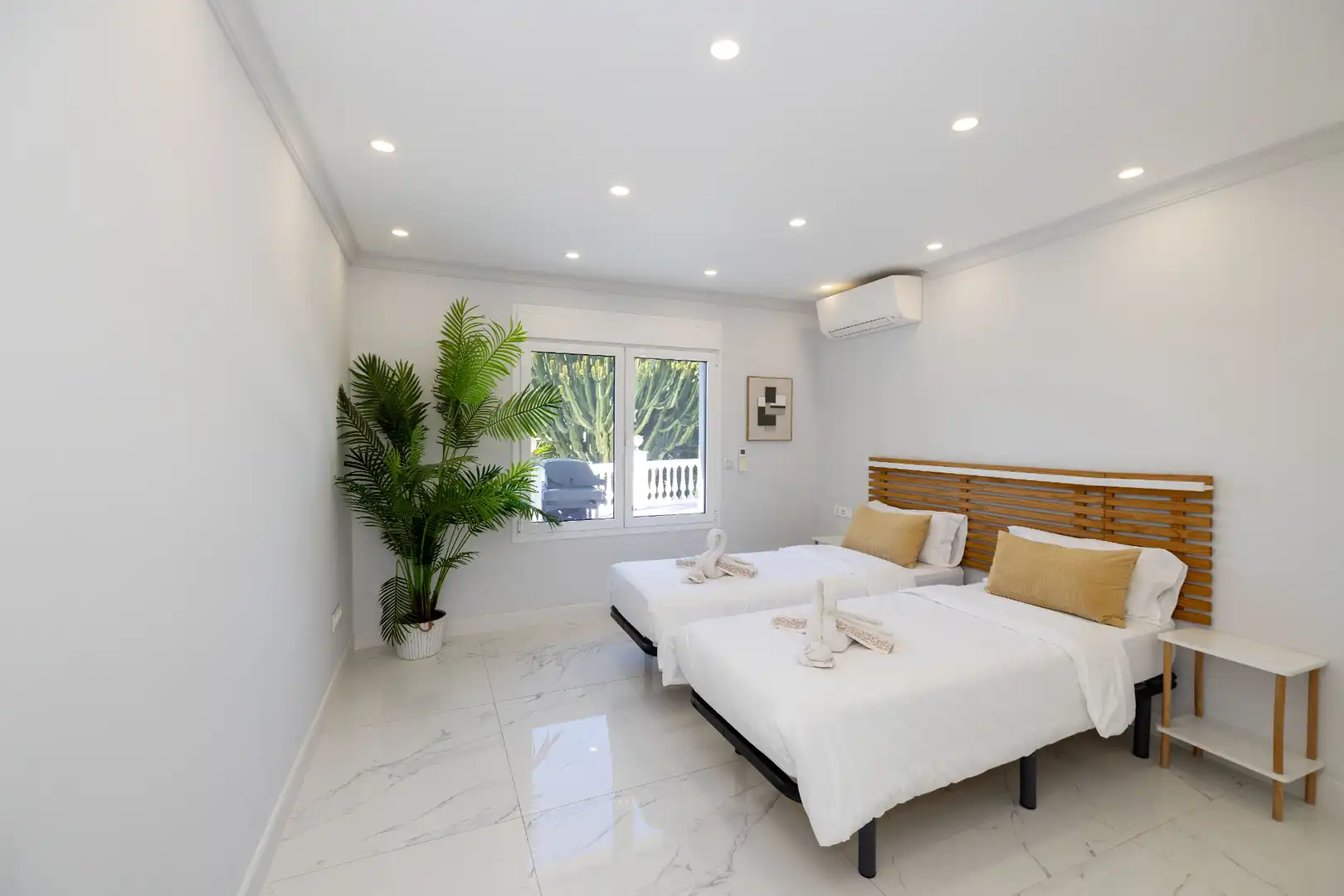Dormitori de Casa o xalet en venda en Marbella amb Aire condicionat, Calefacció i Jardí privat