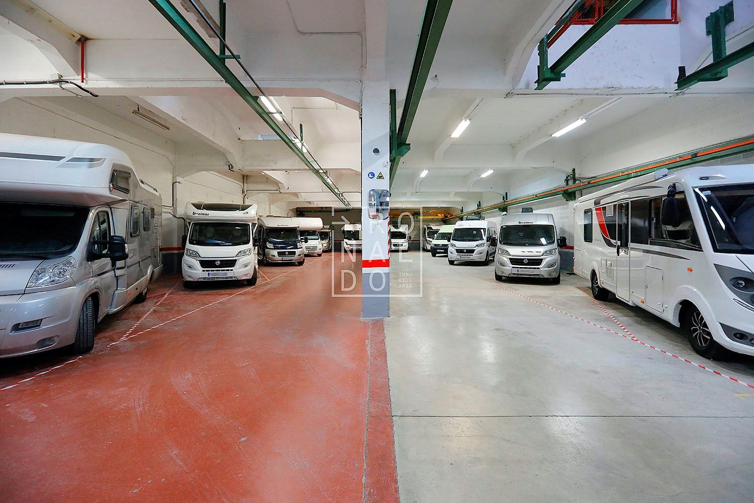 Aparcament de Nau industrial en venda en Donostia - San Sebastián 