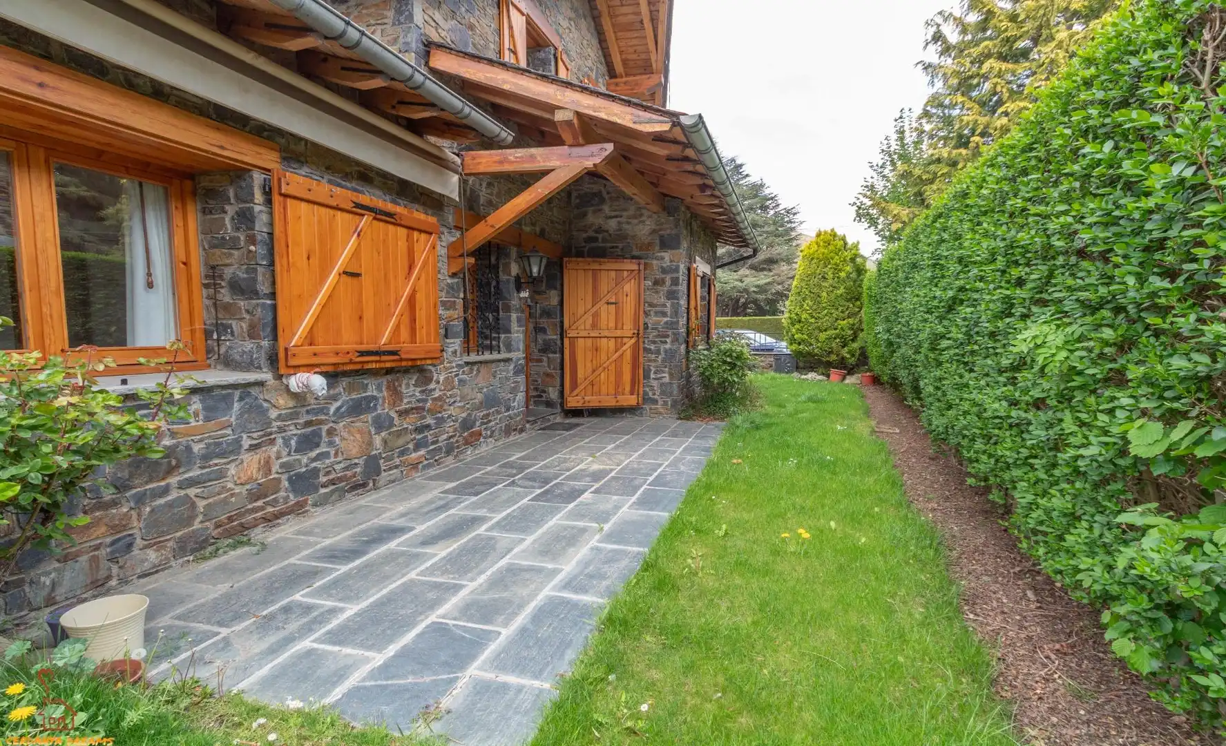 Vista exterior de Casa o xalet en venda en Llívia amb Calefacció, Jardí privat i Parquet