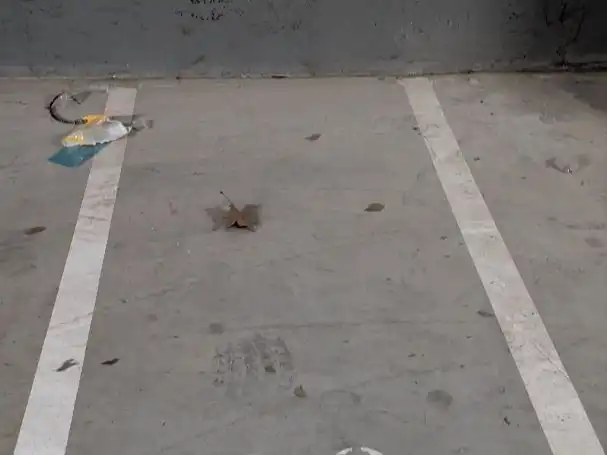 Motorradstellplatz zur Miete in Salvador Seguí 22, imagen 3