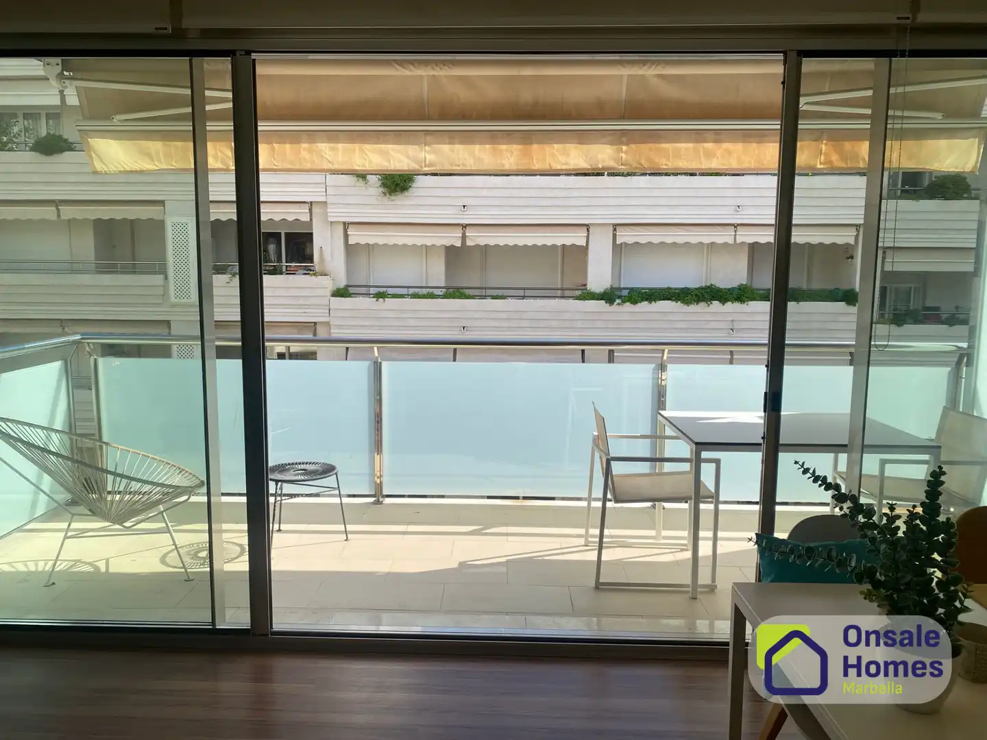Terrasse von Wohnung zum Verkauf in Marbella mit Klimaanlage, Terrasse und Abstellraum