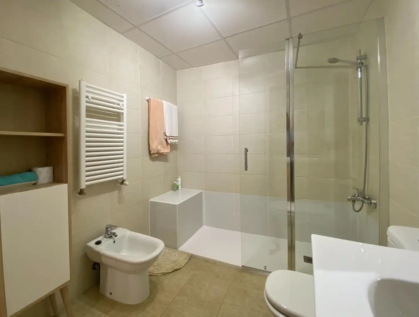 Baño de Piso de alquiler en Madrid con Calefacción