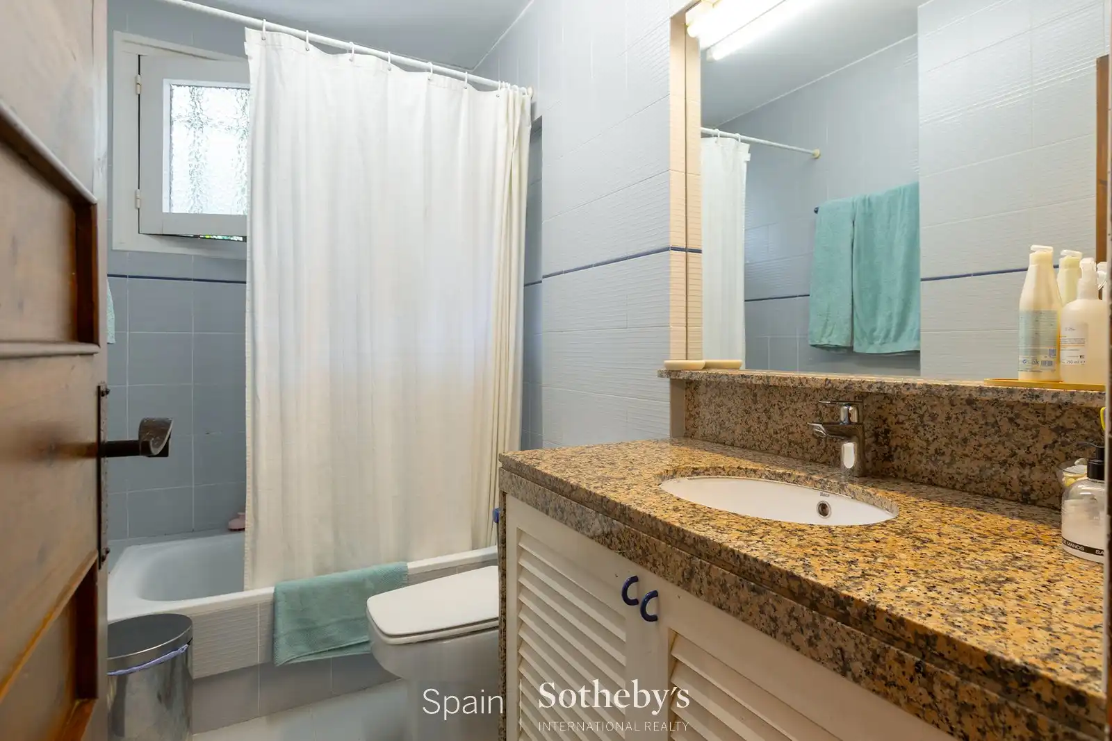 Bathroom of Country homes for sale in Premià de Dalt  with Air Conditioner, Heating and Private garden